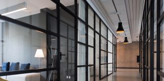 Cum trebuie configurat sistemul de încuietori într-o clădire comercială