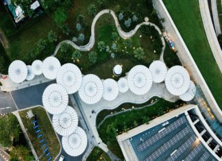 Cum să implementați un proiect de generare a energiei solare în facilitatea voastră