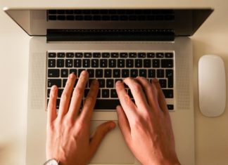 Sistemul software CMMS care se conectează la orice sistem enterprise pentru a genera comenzi de lucru predictive sau condiționate