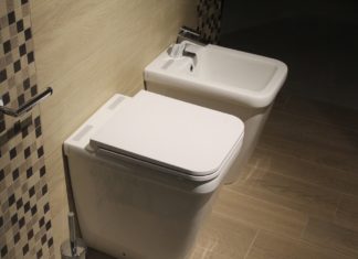 Patru provocări în procesele de renovare a toaletelor din clădirile de birouri