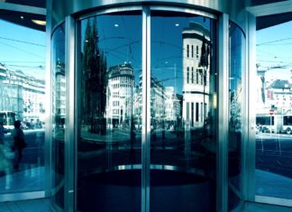 STUDIU: Care sunt avantajele implementării unui sistem de gestionare a vizitatorilor